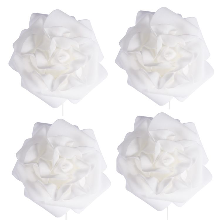 4 Roses blanches D.8 cm sur tige artificielles