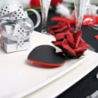 Une deco de table pour un mariage ou un anniversaire en rouge, noir et blanc.