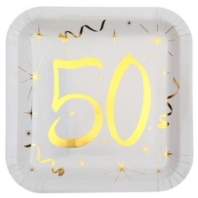 10 assiettes carrées en carton, blanches  imprimées 50 coloris or pour une décoration de table anniversaire 50 ans