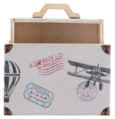 2 Minis boites forme valise fond naturel orné d'une mongolfière, d'un avion bi-plan et de tampons de la poste.