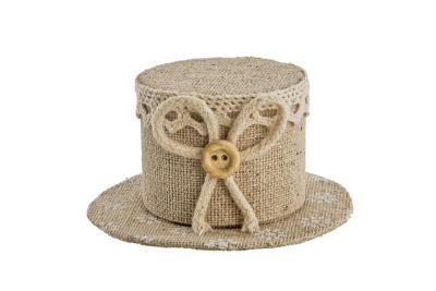 Romantique ces contenants lin forme chapeau pour y mettre vos dragées (utiliser un sachet alimentaire)