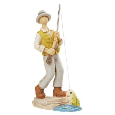 Très belle figurine de pêcheur pour fêter l'anniversaire ou le départ en retraite d'un passionné de pêche.