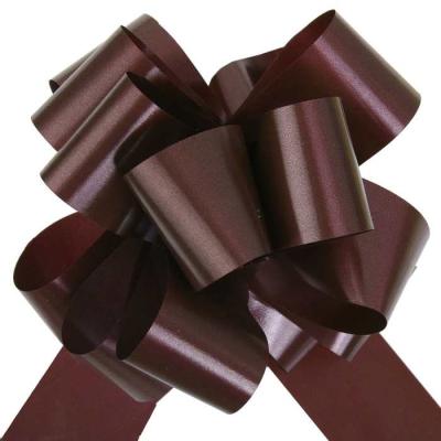Une déco de table ou de salle de fête thème nature, choisissez ce noeud chocolat à suspendre