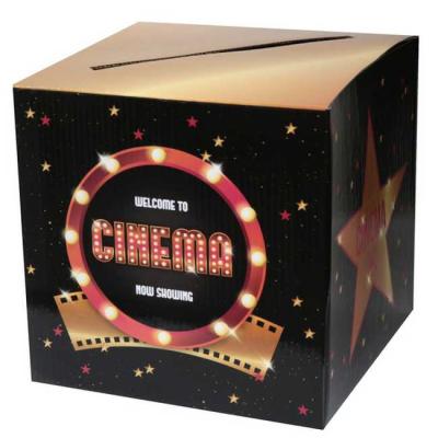 Une urne tirelire carrée de 20 cm x 20 cm sur le thème du cinéma coloris noir, rouge et or
