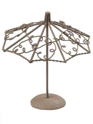 Une décoration de table champêtre, vacances présentez ce mini parasol avec sa chaise de jardin assortie