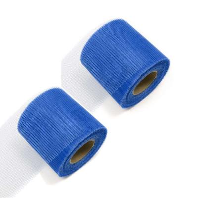 40 Mètres de ruban tulle coloris bleu azur de 8 cm de largeur.